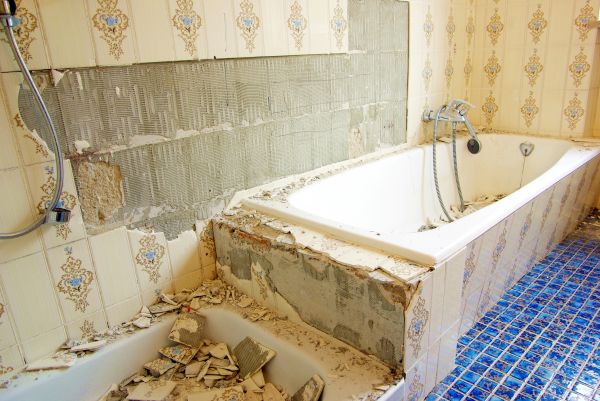 Bathtub Demolition in Hayden